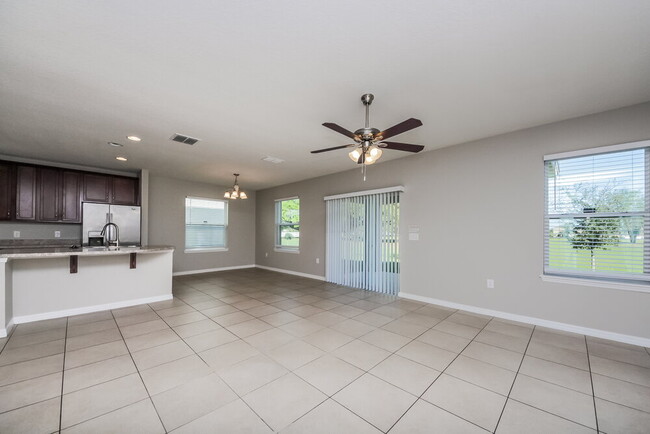 Building Photo - 3171 Turret Dr