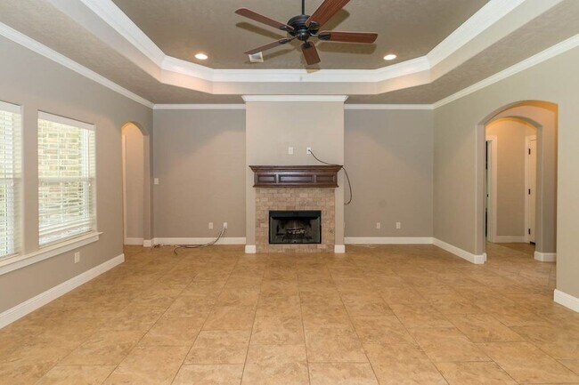 Building Photo - 7960 N Windemere Dr