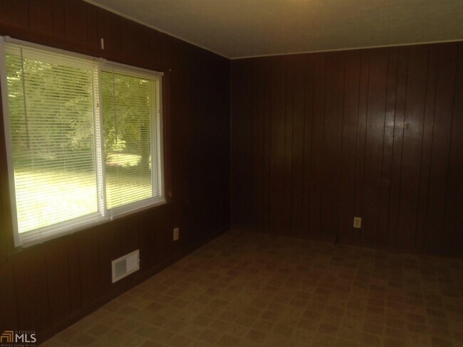 Building Photo - 437 Lockridge Ln