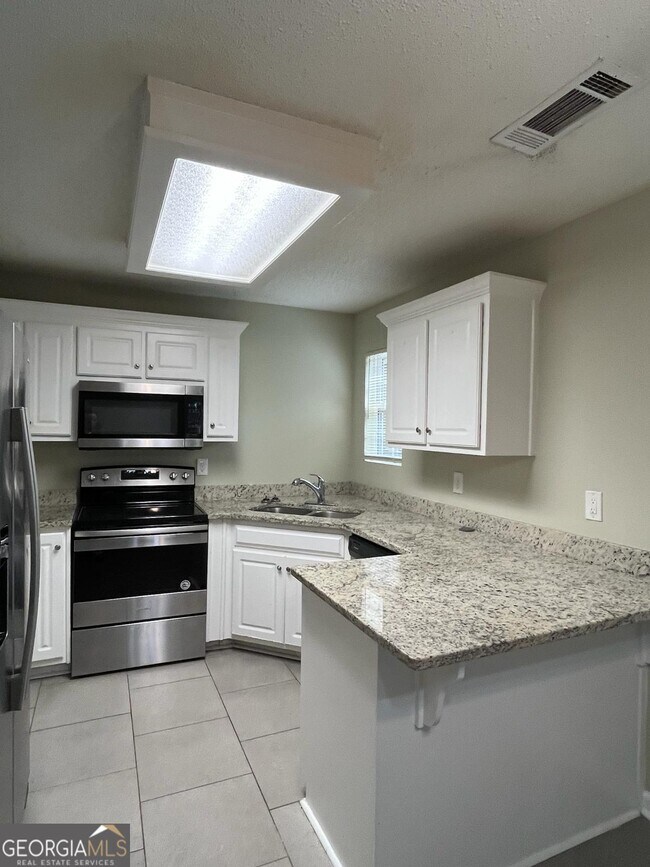 Foto del edificio - 545 Scrooch Ct