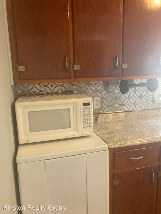 Foto del edificio - 3 br, 1 bath House - 1113 Sycamore