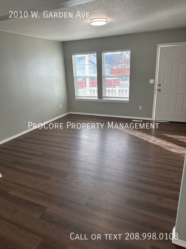 Building Photo - $2195/Month: Spacious 4-Bed, 2.5-Bath Home with 3-Car Garage on Expansive Lot