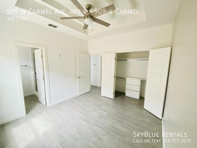 Foto del edificio - 909 W Carmel Ave