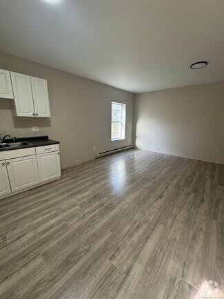 Building Photo - 50 Hunters Ave