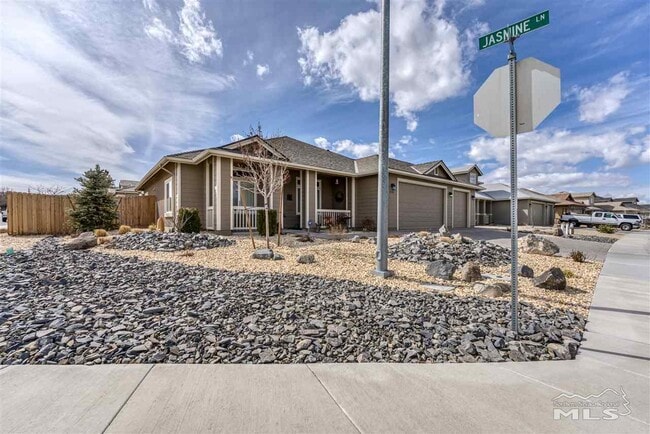 Building Photo - 2299 Hayfield Ln