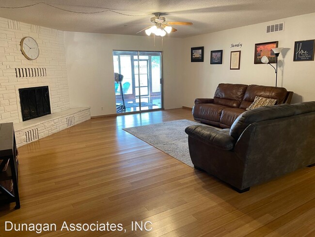Building Photo - 2 br, 2 bath House - 1713 Live Oak