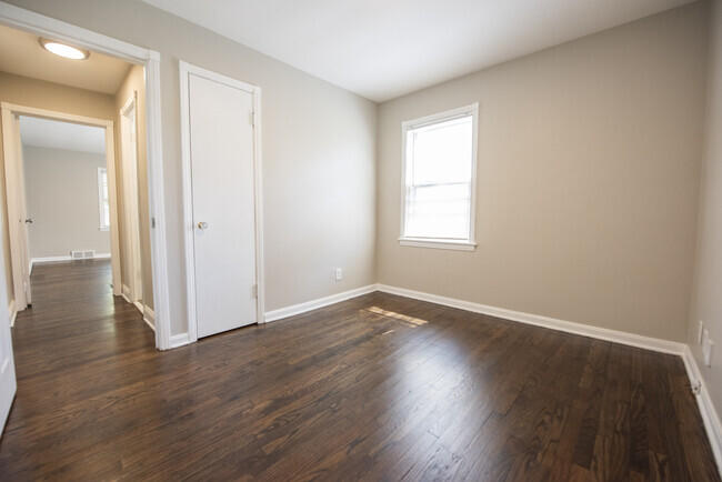 Foto principal - 5976 Hodgman Dr
