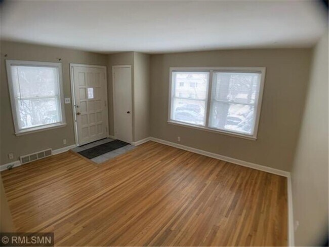 Foto del edificio - 3605 Lynn Ave
