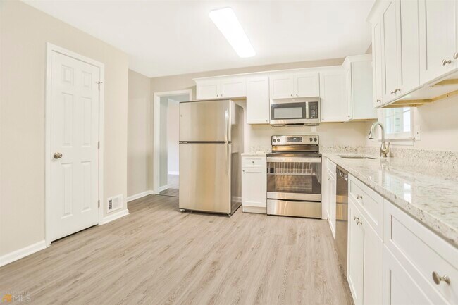 Foto del edificio - 731 Stone Harbor Pkwy SW