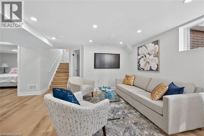 Photo du bâtiment - 175 E 45th St