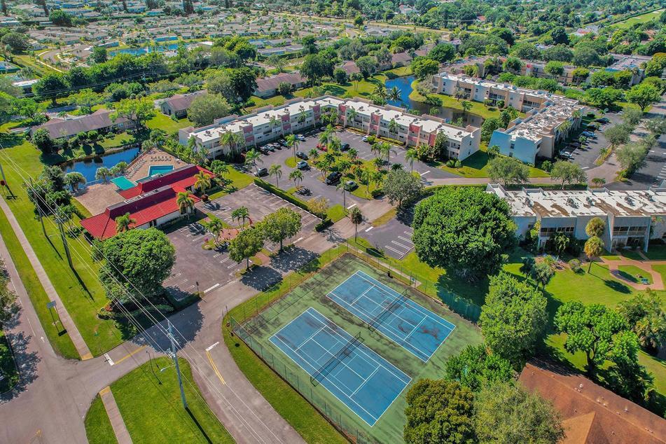 2500 Fiore Way Unit 201C, Delray Beach, FL 33445 Condo for Rent in