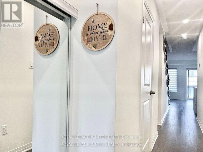 Photo du bâtiment - 25 King George Way