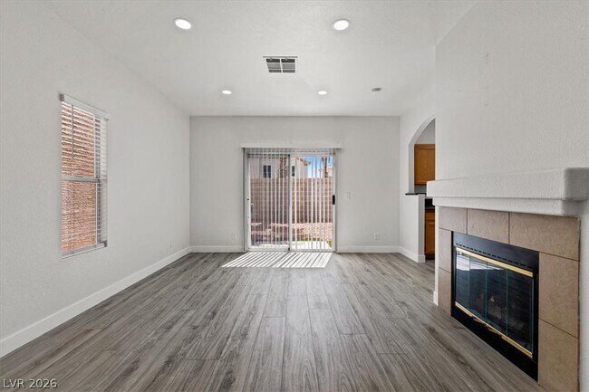 Building Photo - 1412 Beaver Spring St