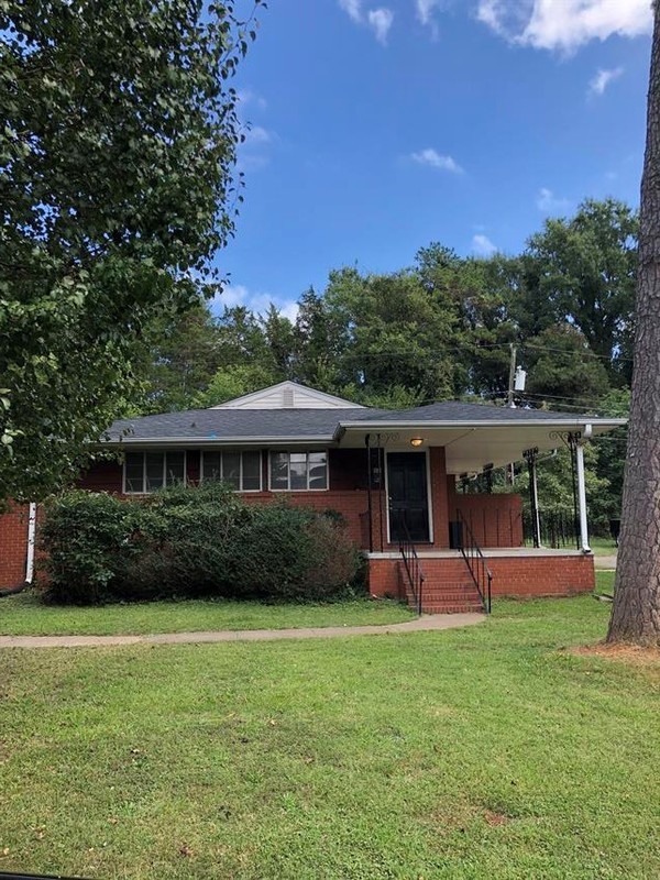 Primary Photo - 1408 Wembley Dr