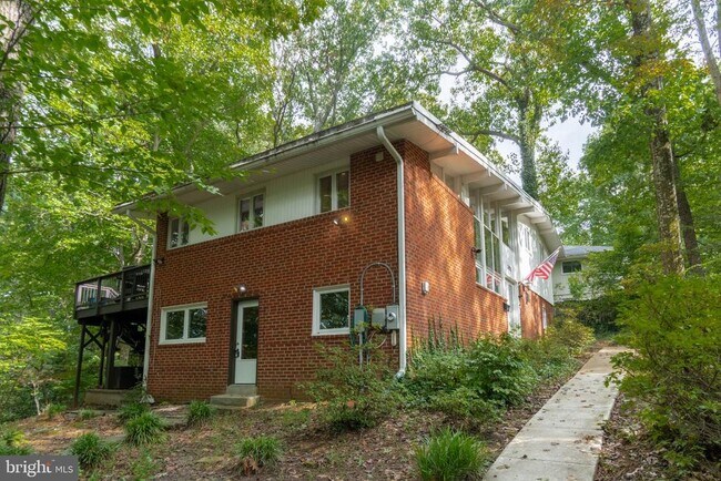 Foto del edificio - 3615 Tallwood Terrace