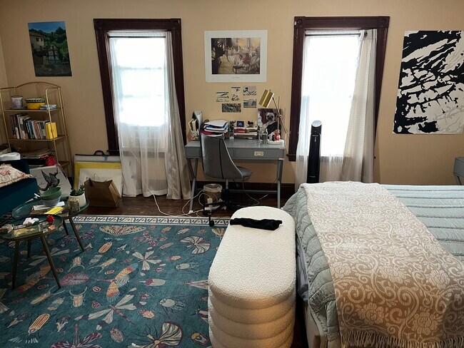 Foto del edificio - 195 College Ave