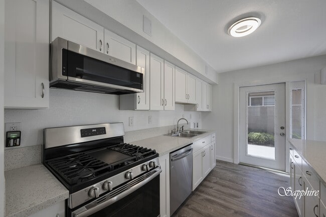 Building Photo - 5861 Marshall Ave