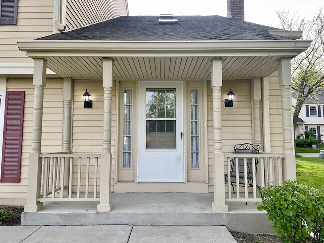 Foto del edificio - 2670 College Hill Cir