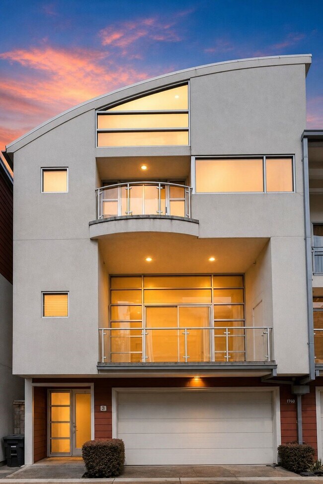 Foto del edificio - 6014 Fairdale Ln