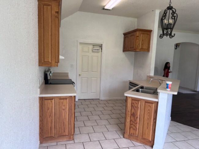 Building Photo - 5023 Guadalupe Ct