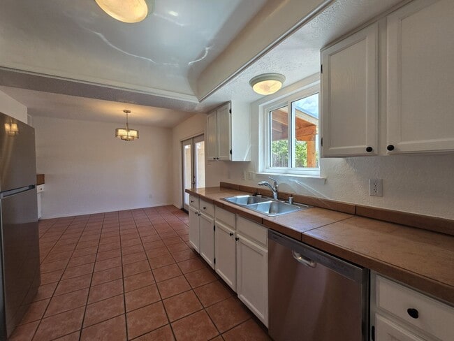Building Photo - 2582 Camino San Patricio