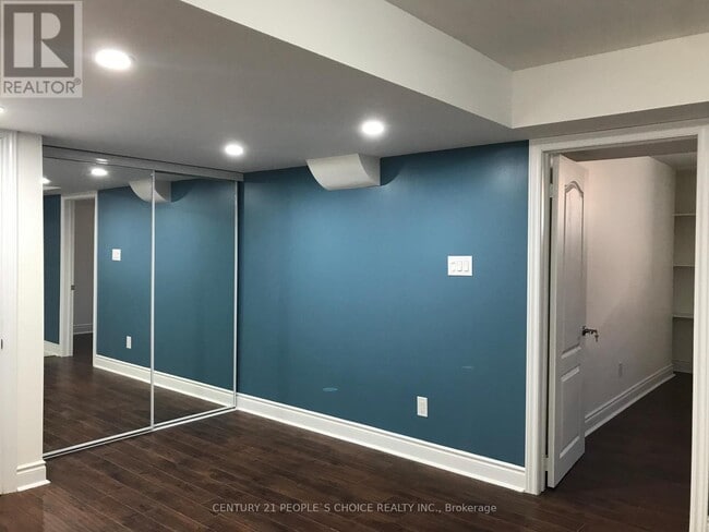 Building Photo - 10 Amaretto Ct