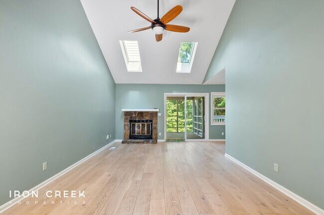 Foto del edificio - 8 Briar Knoll Ct