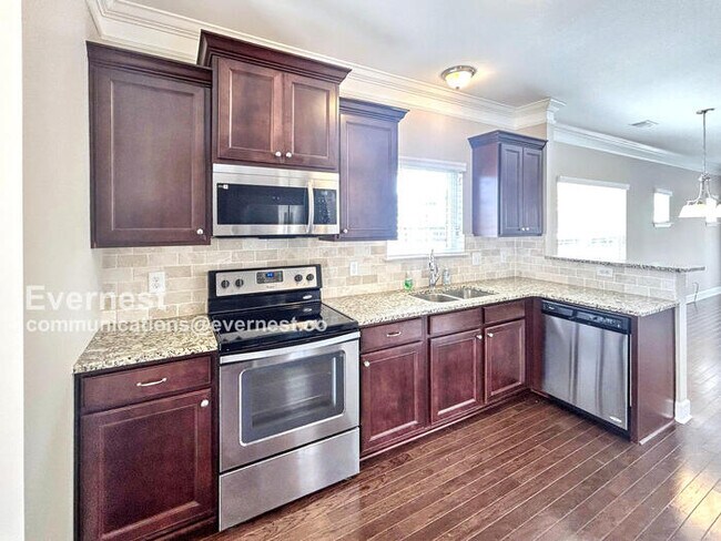 Building Photo - 744 Westcott Ln
