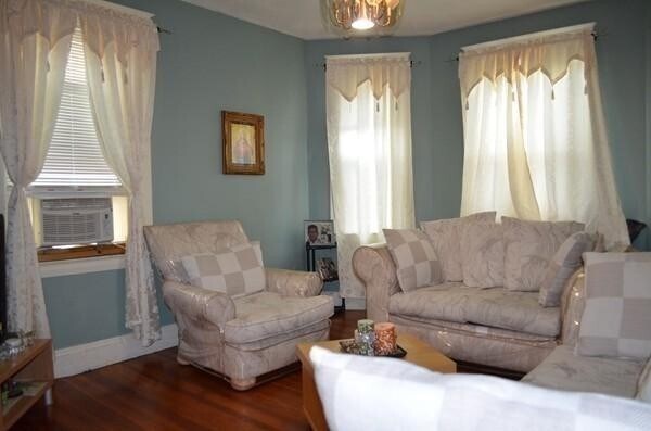 Foto del edificio - 19 Montfern Ave