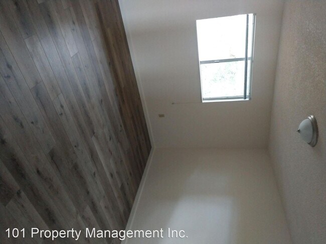 Foto del edificio - 1521 N Bush St