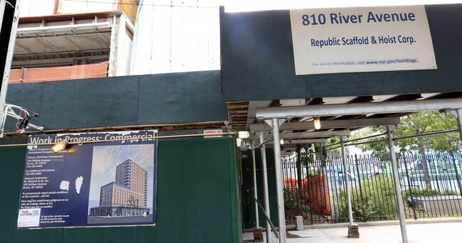 Foto del edificio - 810 River Ave