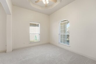Building Photo - 21654 Horseshoe Dr