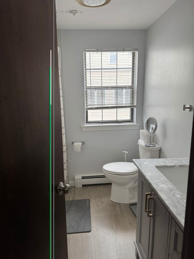 Building Photo - 23 Thurston Rd