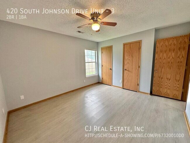 Foto del edificio - 420 S Johnson Dr