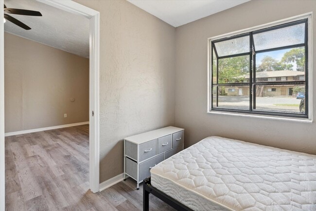 Foto del edificio - 511 SW 69th St