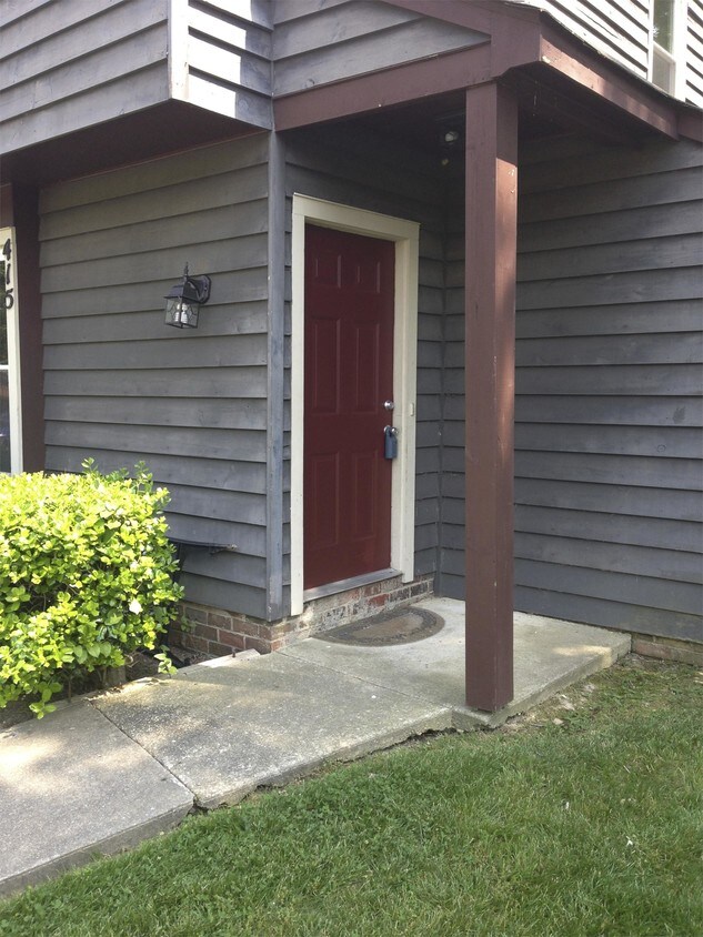 Building Photo - 415 Hickorywood Cir