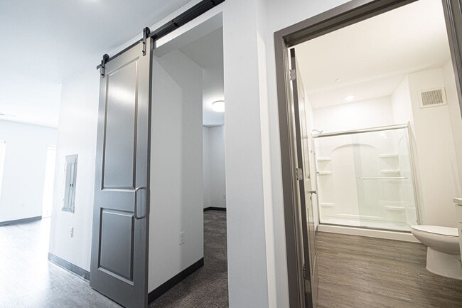 Interior Photo - Vera on Broad