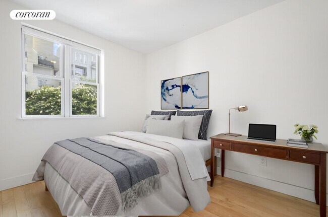 Foto del edificio - 252 Richardson St