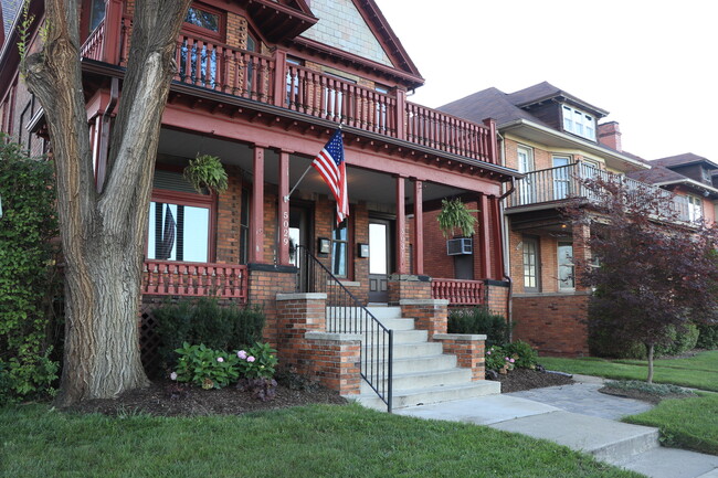 Foto del edificio - 5029 Trumbull Ave