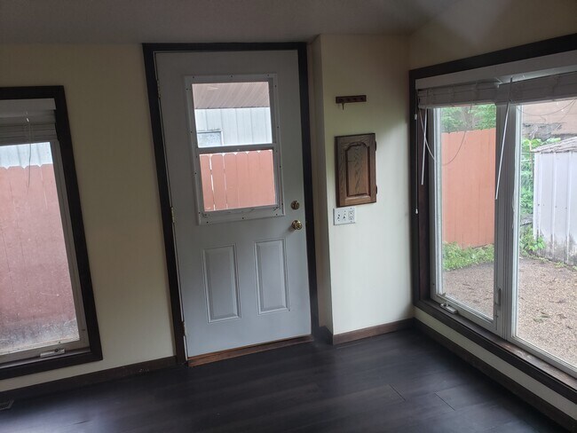 Foto del edificio - 109 Florence St