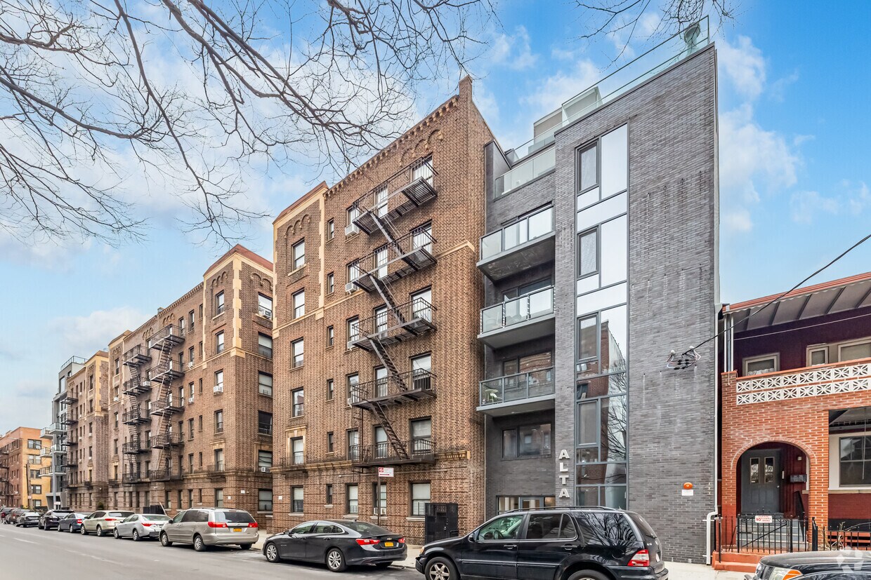 Building Photo - 3131 29th St