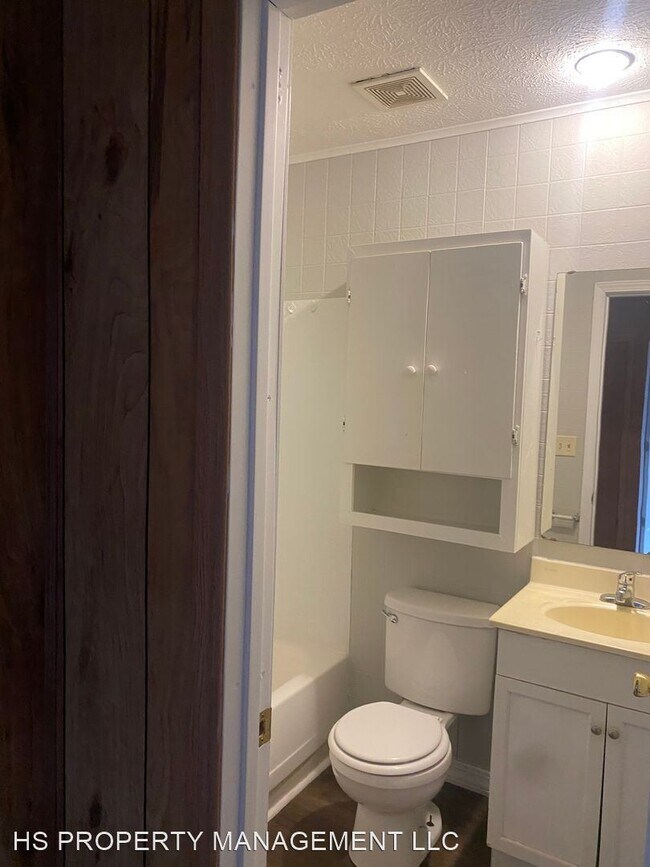Building Photo - 2 br, 1 bath House - 2539 N. Robberson