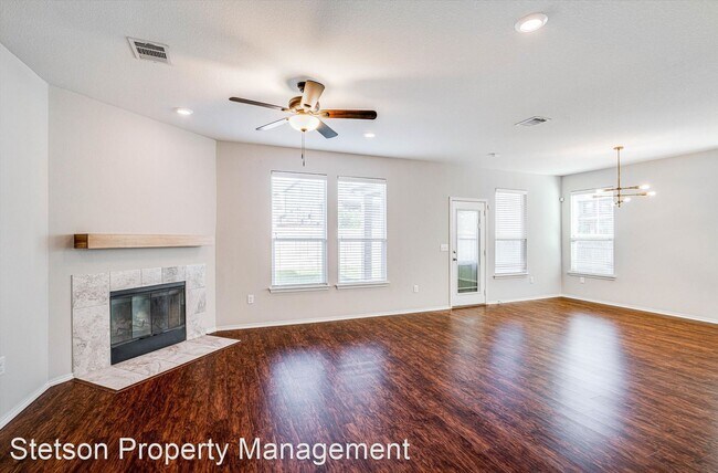 Building Photo - 3 br, 2.5 bath House - 802 Thrasher Glade Dr