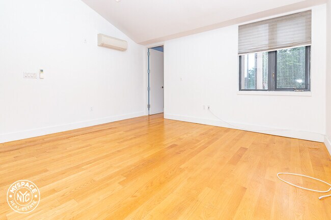 Building Photo - 1002 Bushwick Ave