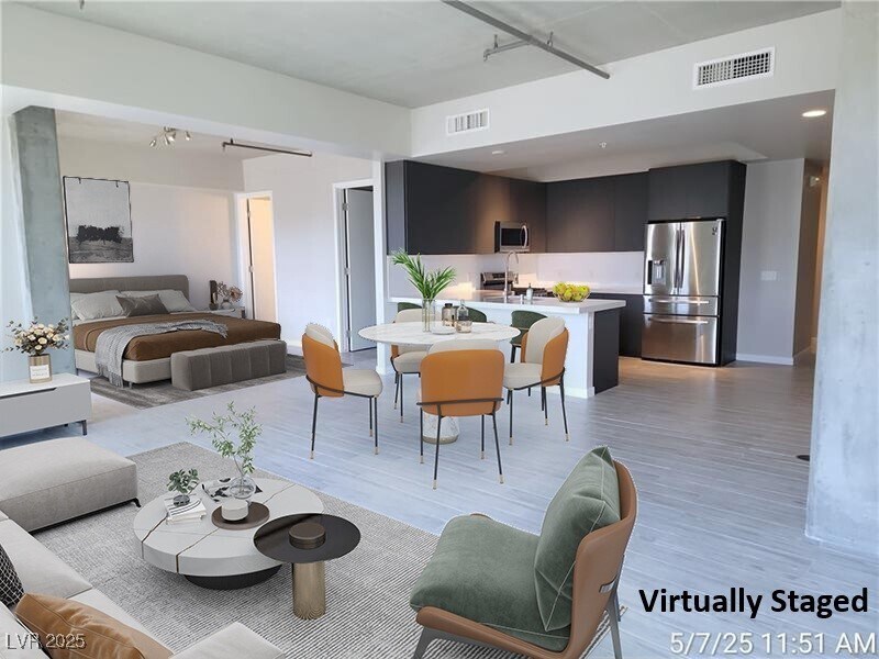 Foto principal - 353 E Bonneville Ave