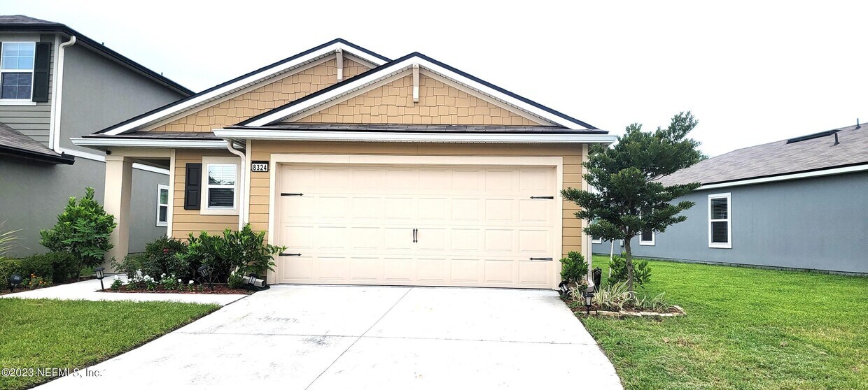 Foto principal - 8324 Meadow Walk Ln
