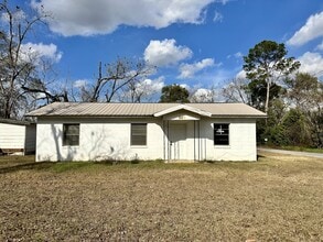 Building Photo - 526 Ware St