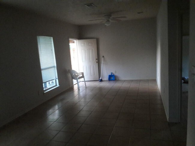 Building Photo - 14054 McDermott Dr