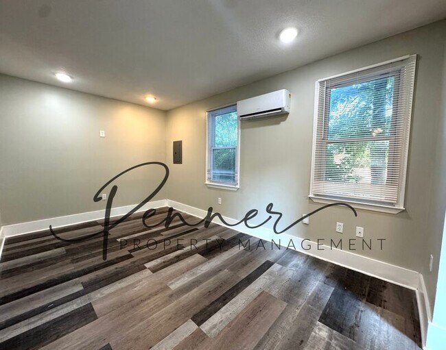 Foto del edificio - 2406 S Lee's Summit Rd