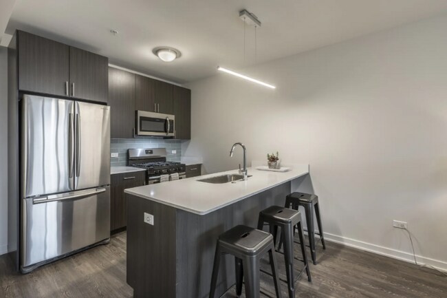 Foto del edificio - 230 W Evergreen Ave